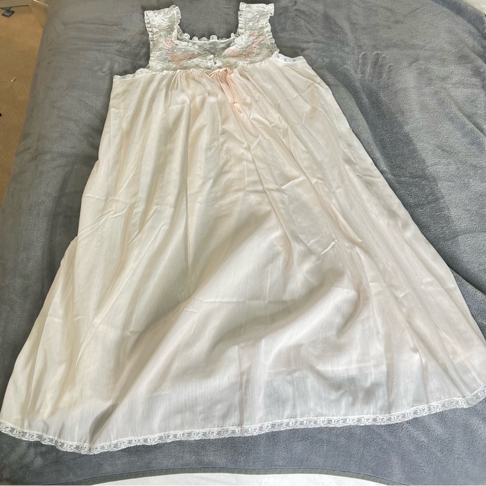 Vintage CORHAN Pink Lace Nursing Nightgown Chemise with Flaw - Picture 15 of 15